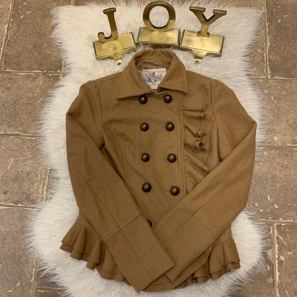 SOLD!UO Kimchi Blue Camel Wool Blend Ruffled coat - Picture 8 of 8